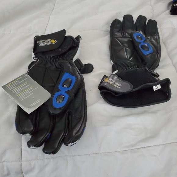 Suziki race gloves - Picture 2 of 2